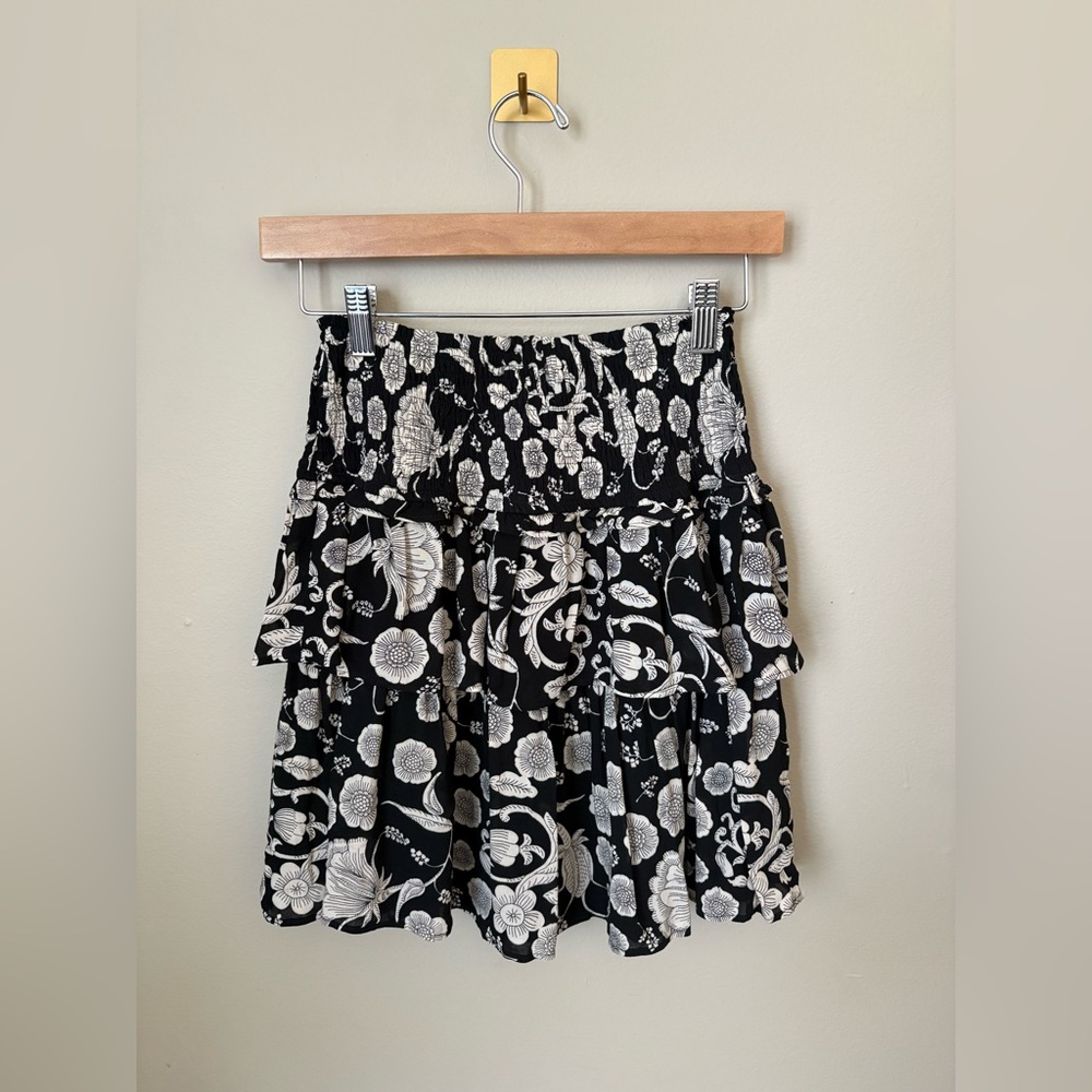 NWT XXS Anthropologie Black and Cream Floral Tiered Mini Skirt - Picture 4 of 6